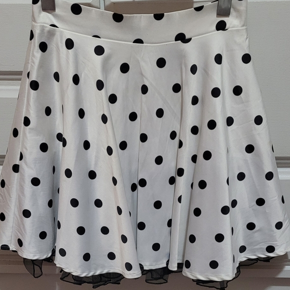 Skirt - Picture 3 of 5